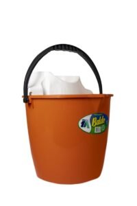 BALDE CON ESCURRIDOR 1A SURTIDO 12 LT